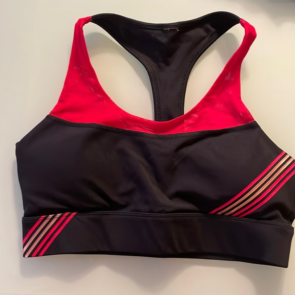 Virus sports bra black and red